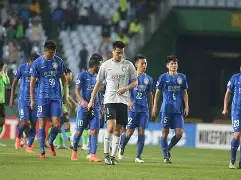 包含苏宁外援发威，协助球队轻松战胜对手的词条