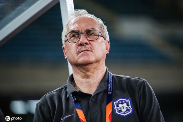 开云APP-球队换帅效果显著，成绩逐步改善